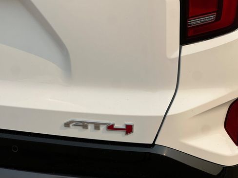 New 2027 GMC Terrain AT4 w/ Technology Package II AWD/4WD image 22