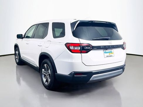 Used 2025 Honda Pilot EX-L image 7