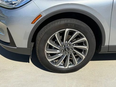 Used 2023 Lincoln Corsair Reserve w/ Equipment Group 201A AWD/4WD image 5