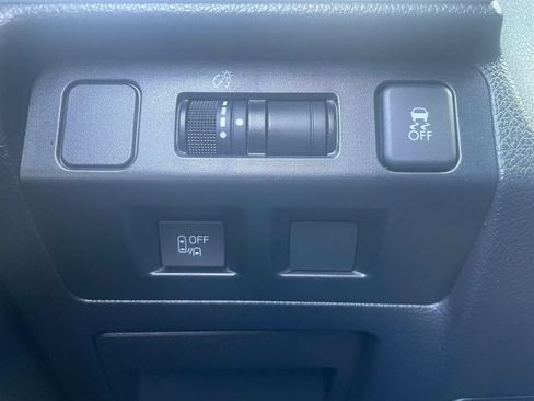 Used 2016 Subaru Crosstrek 2.0i Limited image 10