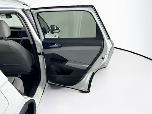 Used 2024 Volkswagen Taos SE FWD image 28