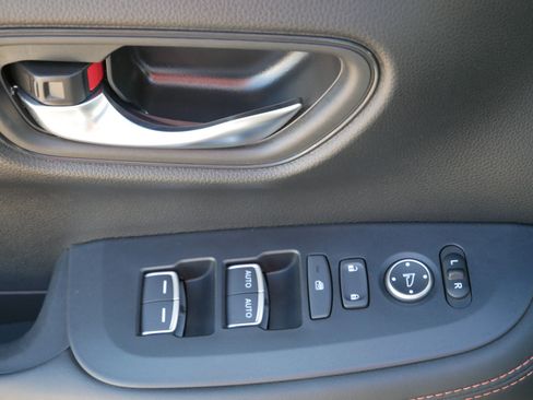 Used 2024 Honda HR-V Sport image 19