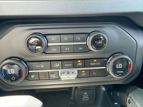 New 2026 Ford Bronco Raptor AWD/4WD image 22