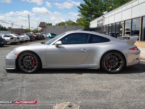 Used 2015 Porsche 911 GT3 RWD image 4