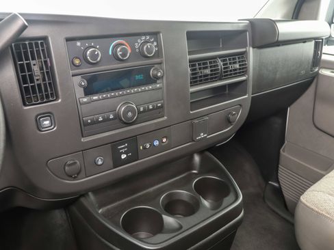 Used 2025 Chevrolet Express 3500 LS image 17