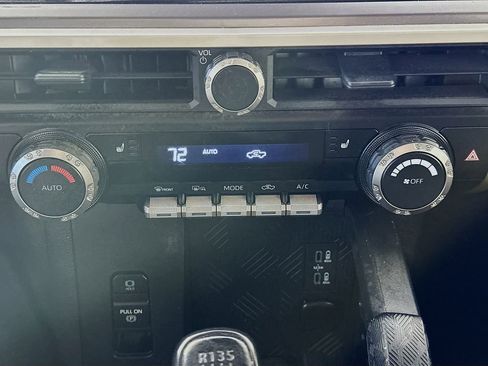 Used 2024 Toyota Tacoma TRD Off-Road AWD/4WD image 18