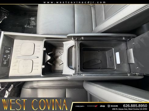 Used 2025 Hyundai Santa Fe SEL AWD/4WD image 23