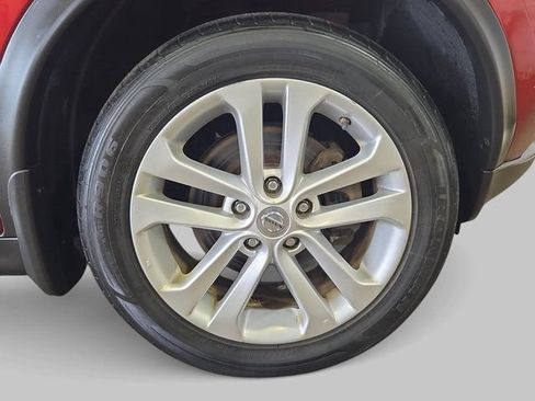 Used 2015 Nissan Juke SV w/ Technology Package AWD/4WD image 38