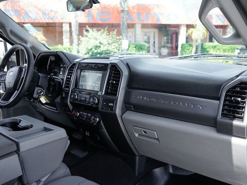 Used 2019 Ford F250 XLT w/ XLT Premium Package image 35