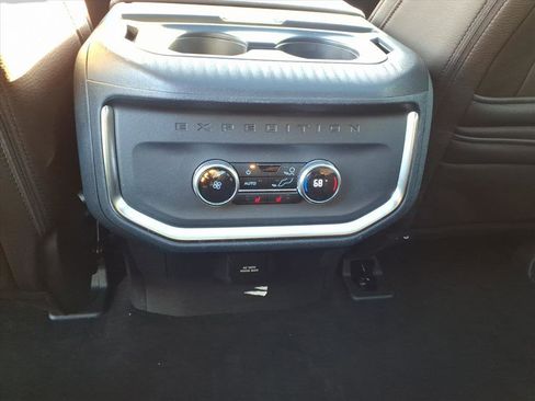 Used 2025 Ford Expedition King Ranch image 9