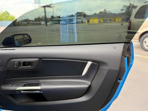 Used 2022 Ford Mustang Shelby GT500 w/ Technology Package image 32