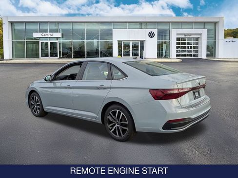 New 2026 Volkswagen Jetta SE image 6