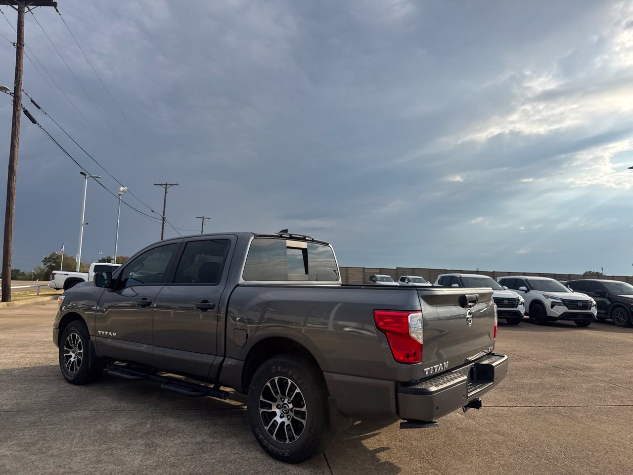 Certified 2022 Nissan Titan SV w/ Accessory Utility Package RWD image 16