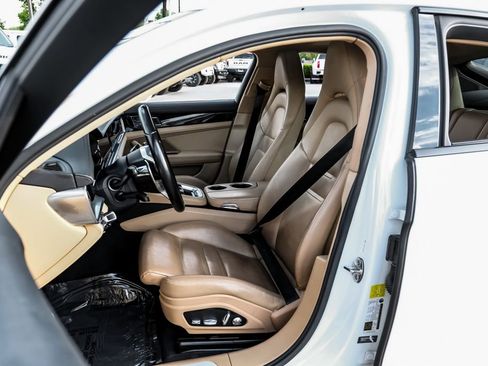 Used 2018 Porsche Panamera 4 AWD/4WD image 41