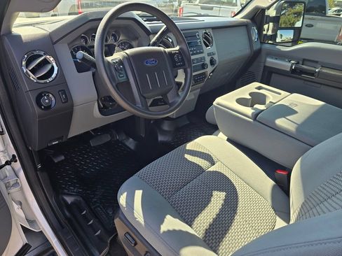 Used 2015 Ford F250 XLT w/ XLT Value Package AWD/4WD image 2