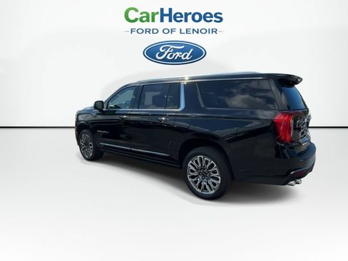 Used 2023 GMC Yukon XL Denali Ultimate AWD/4WD image 6