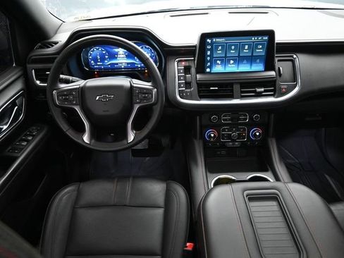 Used 2023 Chevrolet Suburban RST w/ Sport Performance Package image 28