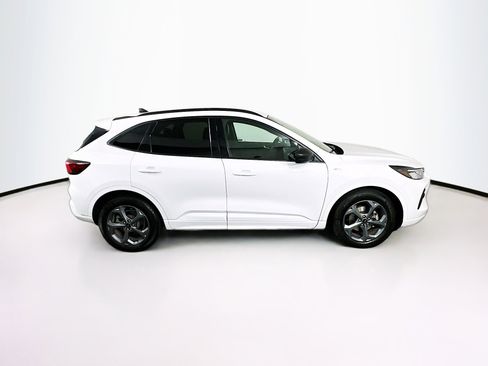 Used 2023 Ford Escape ST-Line FWD image 10