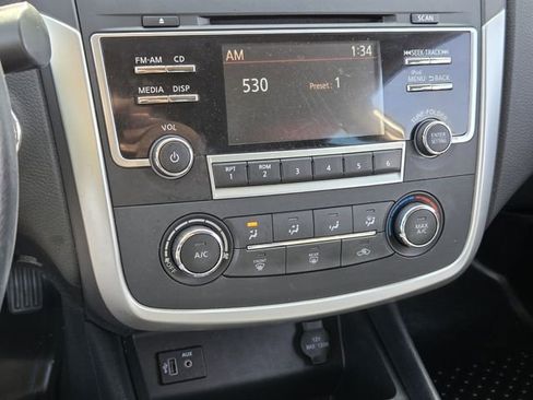 Used 2017 Nissan Altima 2.5 SR w/ Midnight Edition Package image 16