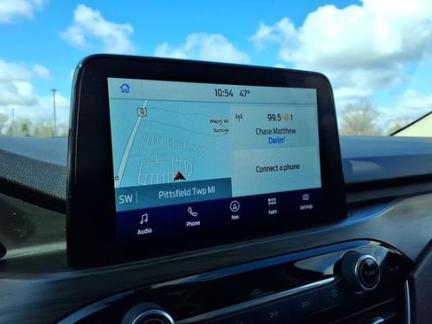 Used 2020 Ford Escape Titanium image 19