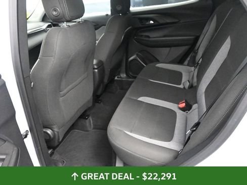 Used 2025 Chevrolet TrailBlazer LT w/ Driver Confidence Package image 19
