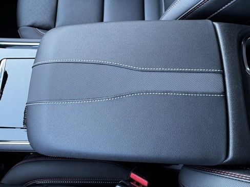 New 2026 Chevrolet Traverse RS image 18