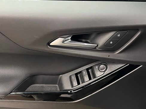 New 2026 Chevrolet Equinox LT image 13