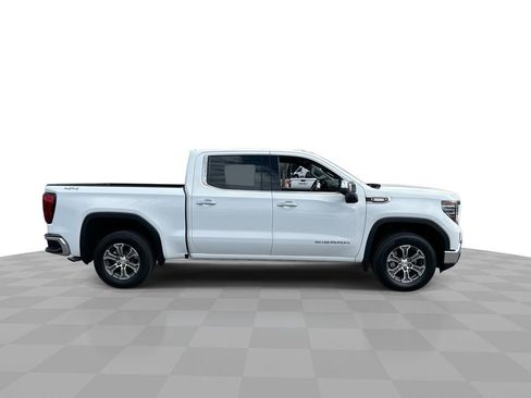 Used 2026 GMC Sierra 1500 SLT AWD/4WD image 9