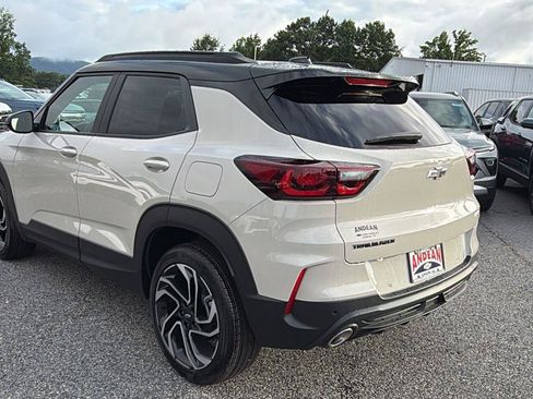 New 2026 Chevrolet TrailBlazer RS w/ Convenience Package FWD image 9