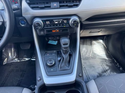 Used 2020 Toyota RAV4 XLE w/ Convenience Package AWD/4WD image 11