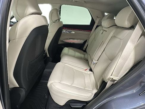 Certified 2026 Genesis GV70 2.5T Advanced AWD/4WD image 11