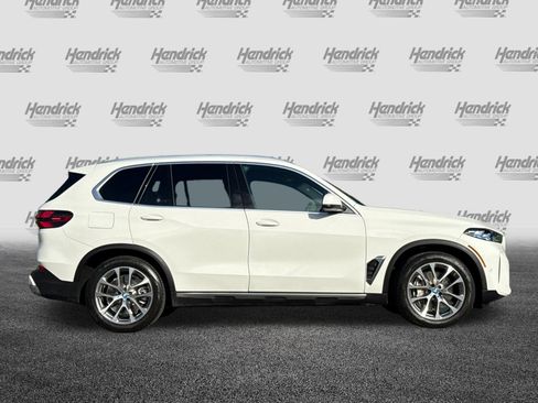 Certified 2024 BMW X5 xDrive50e w/ Premium Package image 3