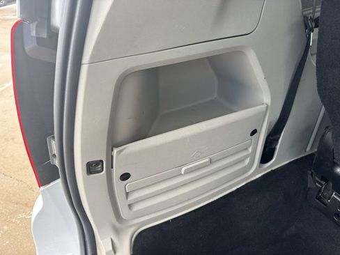 Used 2016 Dodge Grand Caravan SXT w/ Rear Park Assist Package image 34