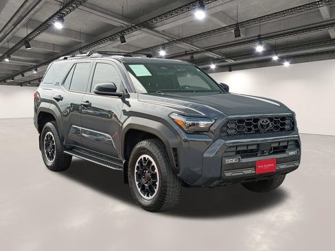 Used 2025 Toyota 4Runner TRD Off-Road AWD/4WD image 2
