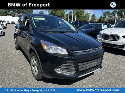 Used 2016 Ford Escape SE w/ SE Leather Comfort Package AWD/4WD image 1