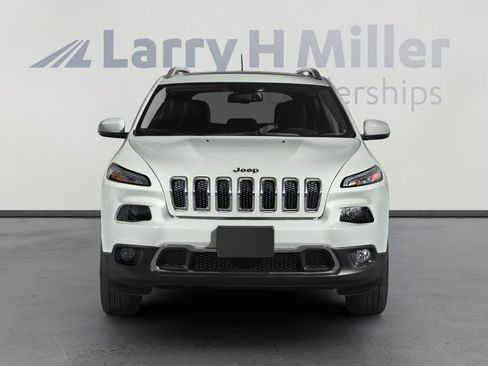 Used 2014 Jeep Cherokee Latitude w/ Cold Weather Group AWD/4WD image 7