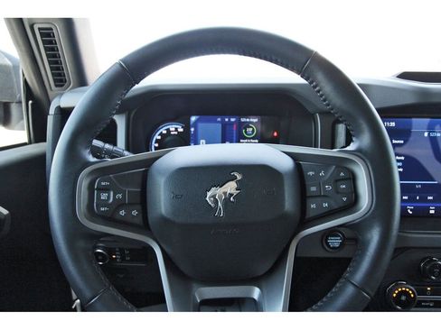 Used 2024 Ford Bronco Black Diamond AWD/4WD image 16