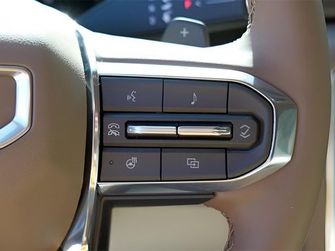 New 2026 GMC Yukon Denali w/ Sun & Power Step Package image 13