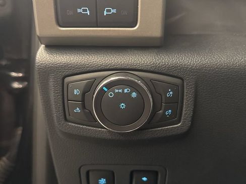 Used 2022 Ford F250 Lariat w/ Black Appearance Package AWD/4WD image 14