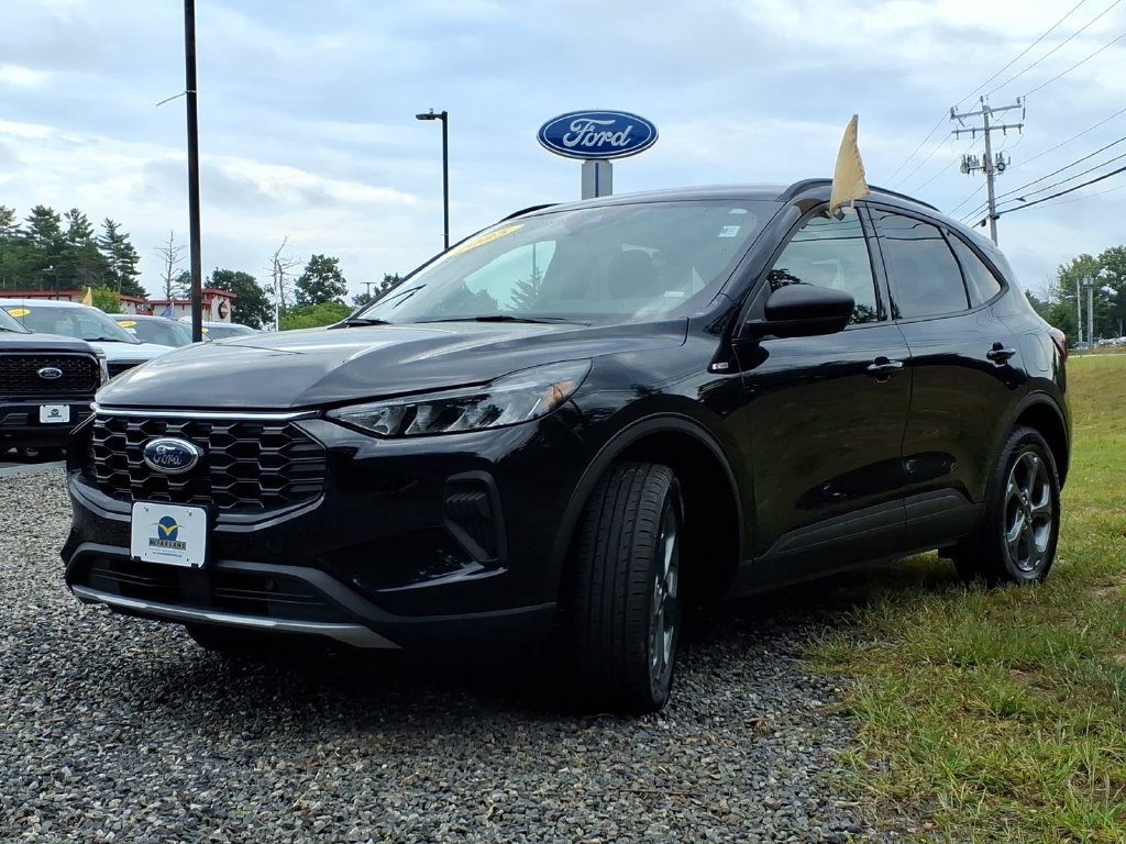 Certified 2025 Ford Escape ST-Line AWD/4WD image 7