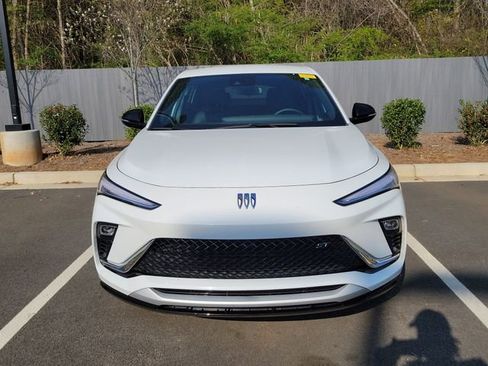 Used 2024 Buick Envista Sport Touring w/ Convenience I Package image 2