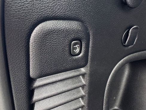 Used 2022 Jeep Grand Cherokee Limited image 17