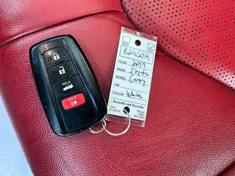 Used 2019 Toyota Camry XSE FWD image 36