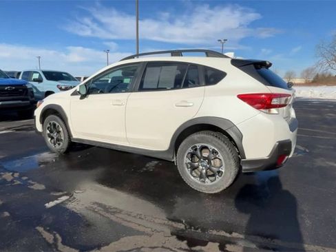 Used 2023 Subaru Crosstrek 2.0i Premium image 6