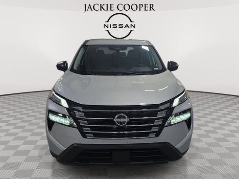 Used 2024 Nissan Rogue S FWD image 2