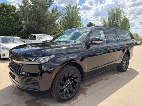New 2026 Lincoln Navigator L Reserve AWD/4WD image 9