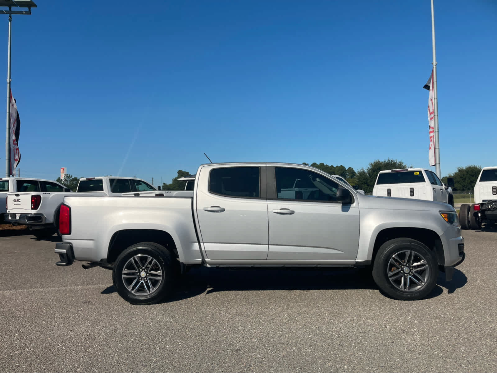 Used 2019 Chevrolet Colorado W/T w/ Custom Special Edition RWD image 4