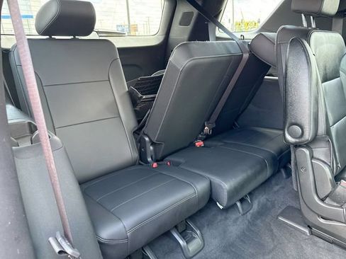 Certified 2023 Chevrolet Traverse LT w/ LT Premium Package AWD/4WD image 24