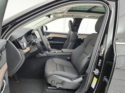 New 2026 Volvo XC90 B6 Plus w/ Protection Package Premier AWD/4WD image 29