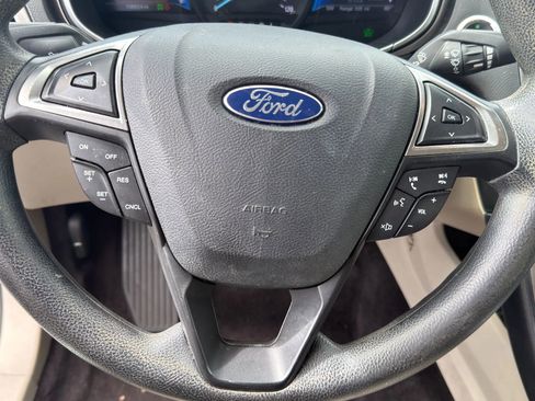 Used 2017 Ford Fusion SE image 20